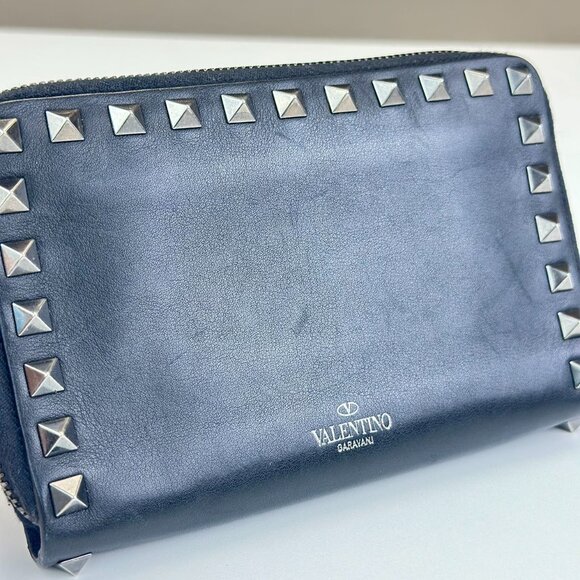 Valentino Black RockStud Wallet - Picture 5 of 6